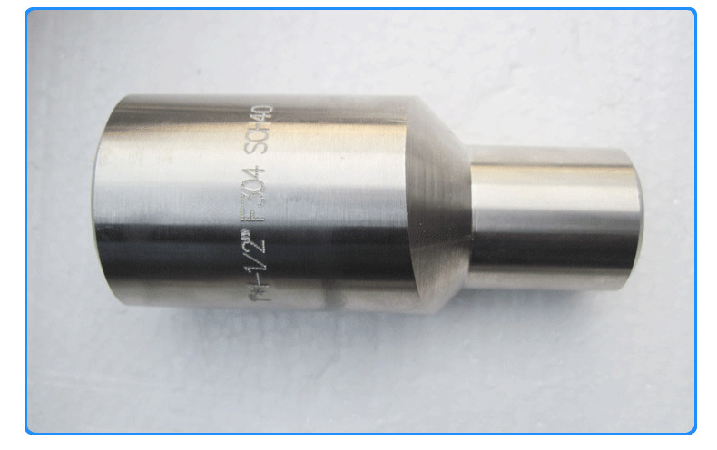 SW Eccentric Swaged Nipple Socket Welding Fitting Forged Pipe Fitting NPS 1/8